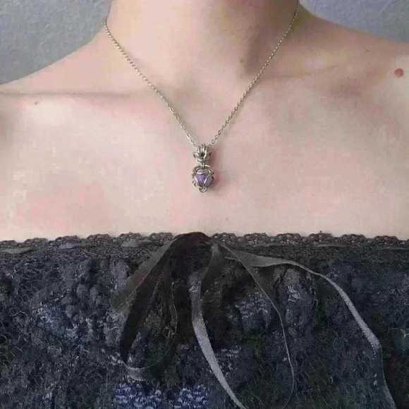 Whimsical  silver and purple mermaid style chainmaille necklace - Picture 3 of 7